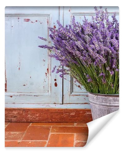 Bouquet of lavender in a rustic setting