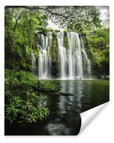 Llanos de Cortez Waterfall-Pond