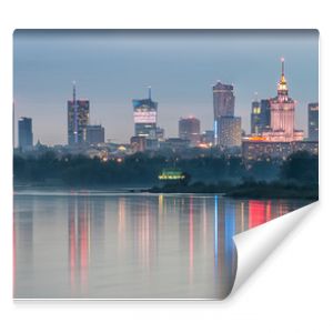 Nocna panorama Warszawy nad Wisłą w nocy