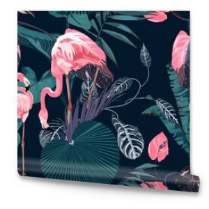 Tropikalna noc vintage dzikie różowe flamingi ptaki wzór palmy liście palmowe i roślina kwiatowa bezszwowa granica czarne tło