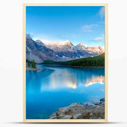 Sunrise at Moraine lake