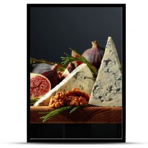 Blue cheese with figs, walnuts, and rosemary.