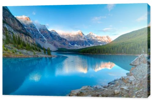 Sunrise at Moraine lake