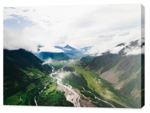 green scenic mountains 