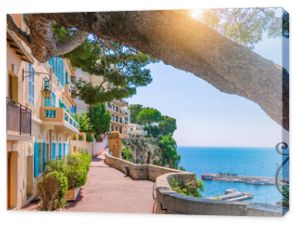 Wieś Monako w Monako Monte Carlo Francja Ulica spacerowa z pięknymi budynkami wzdłuż wybrzeża